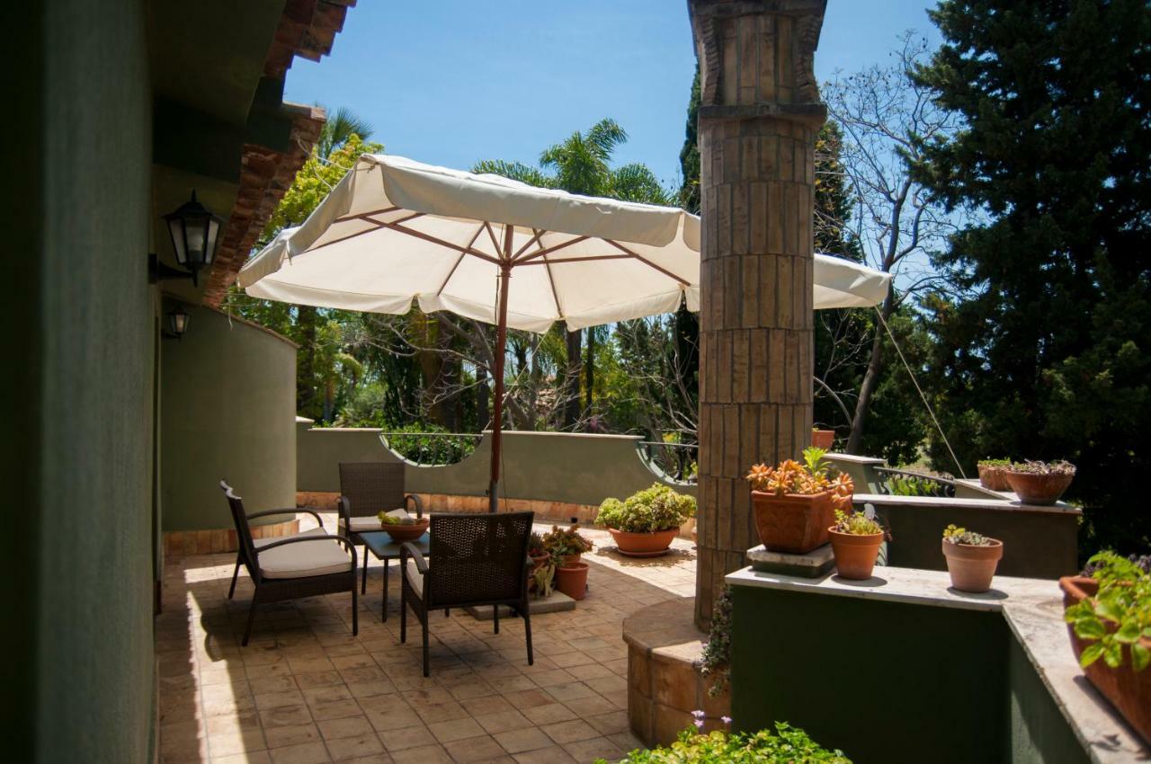B&B La Villa Giardini Naxos Exterior photo